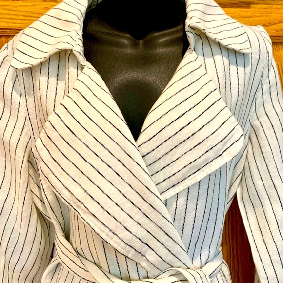 Rachel Zoe Striped White and Black Trench Coat, size M - Picture 2 of 7
